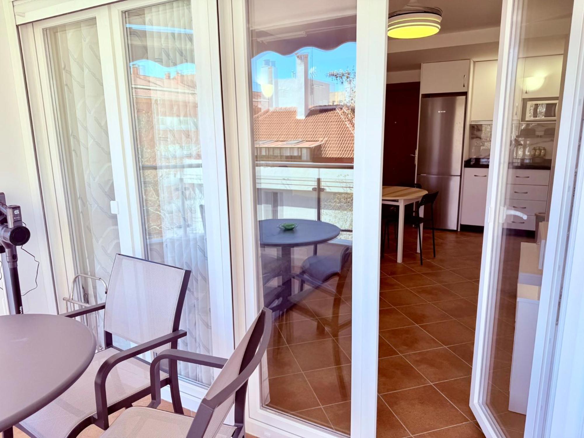 Apartamento En El Centro Cerca De La Playa Фуeнхирола Екстериор снимка