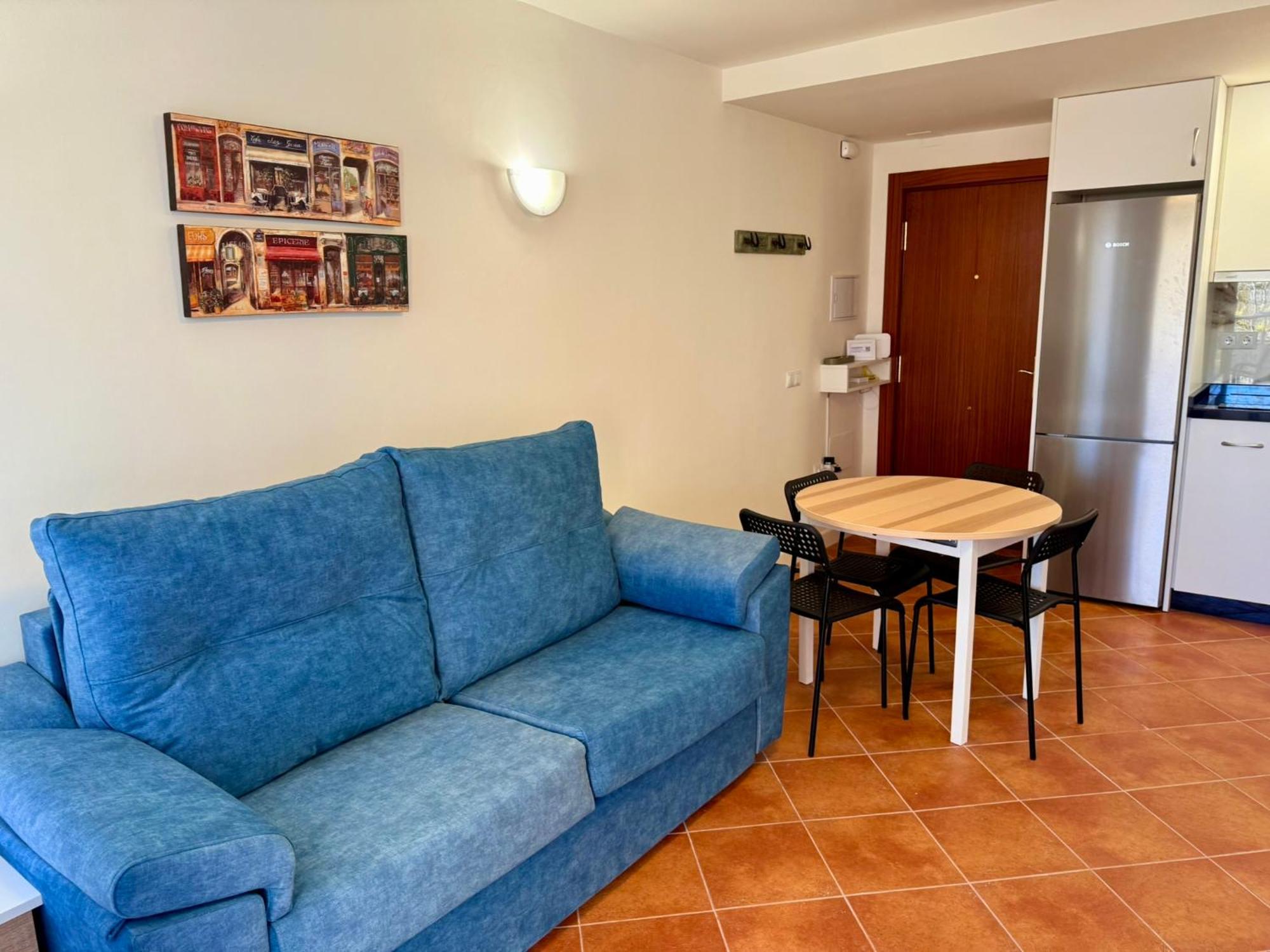 Apartamento En El Centro Cerca De La Playa Фуeнхирола Екстериор снимка